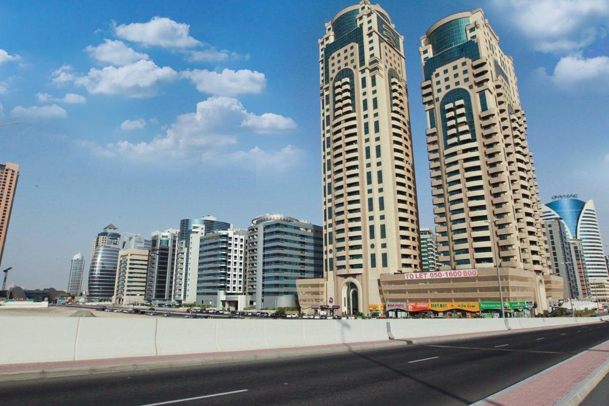 Nomad Partition Room In Barsha Heights 3 Mins To Icm Metro ดูไบ ภายนอก รูปภาพ